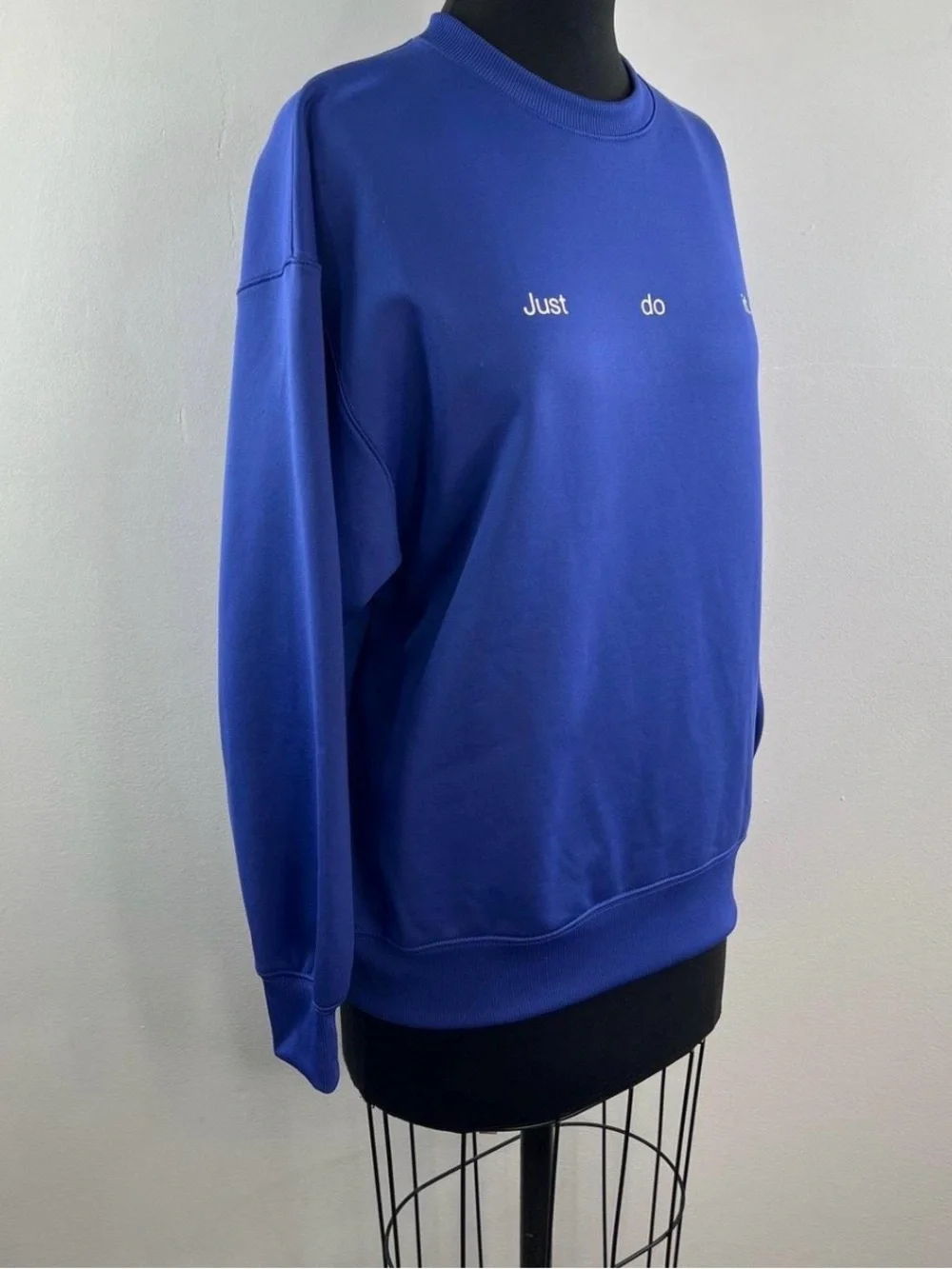 Nike Just Do It Blue Crewneck Sweatshirt Size M | Graphic Pullover Athleisure - Picture 3 of 9